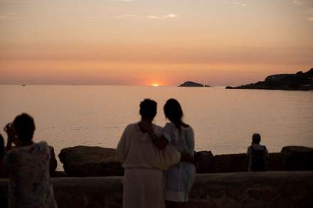 HOTEL PLEIN LARGE 3 ETOILES - RESTAURANT LA CHIPOTE - BAR LE SPOT - LA PETITE PLAGE - BANDOL