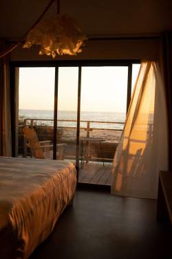 HOTEL PLEIN LARGE 3 ETOILES - RESTAURANT LA CHIPOTE - BAR LE SPOT - LA PETITE PLAGE - BANDOL