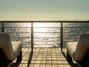 HOTEL PLEIN LARGE 3 ETOILES - RESTAURANT LA CHIPOTE - BAR LE SPOT - LA PETITE PLAGE - BANDOL