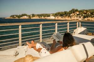 HOTEL PLEIN LARGE 3 ETOILES - RESTAURANT LA CHIPOTE - BAR LE SPOT - LA PETITE PLAGE - BANDOL