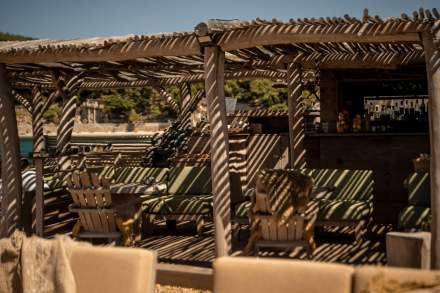 HOTEL PLEIN LARGE 3 ETOILES - RESTAURANT LA CHIPOTE - BAR LE SPOT - LA PETITE PLAGE - BANDOL